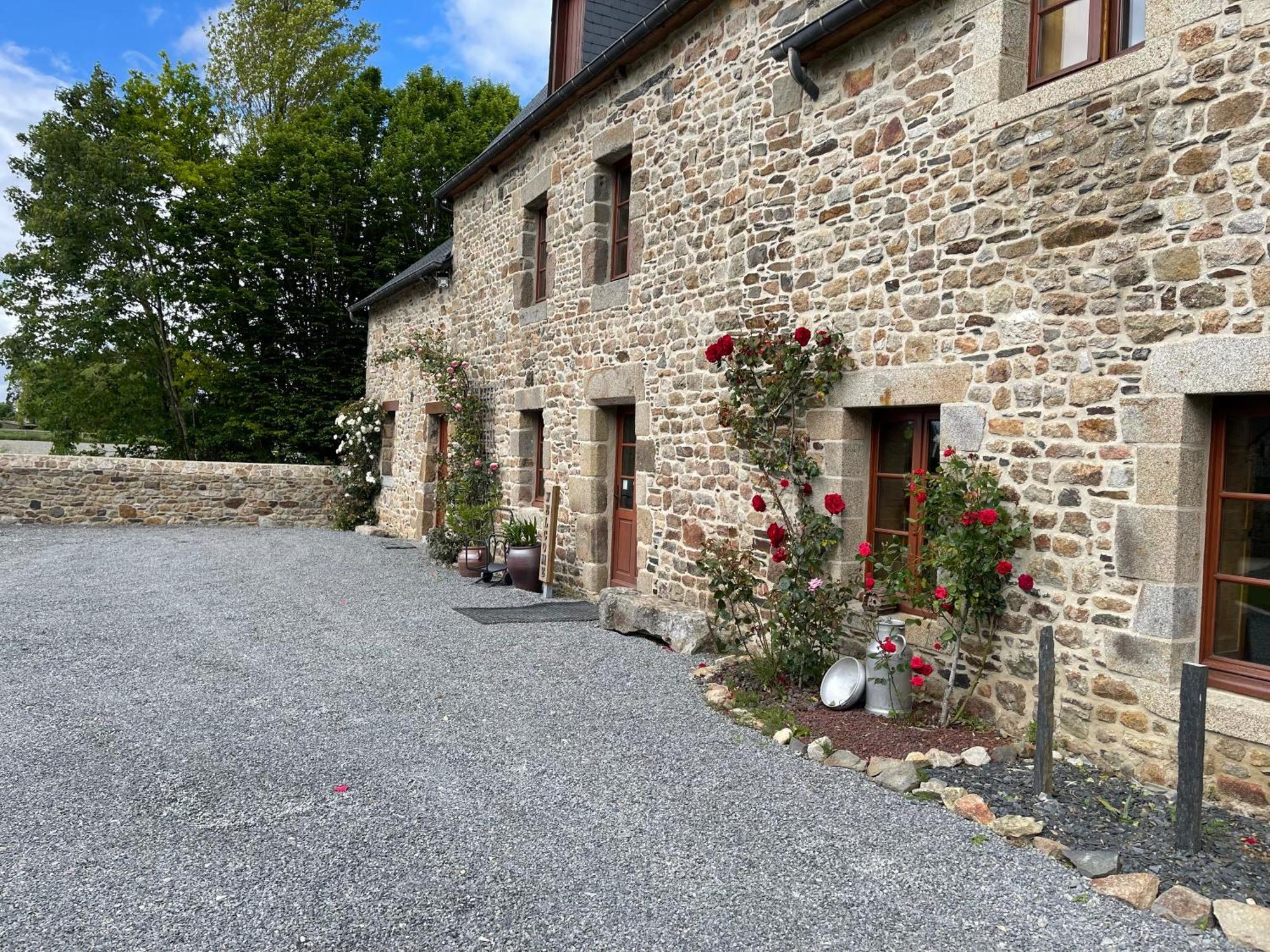 Le Haut Pont De La Baie Bed & Breakfast Mont-Dol Exterior photo